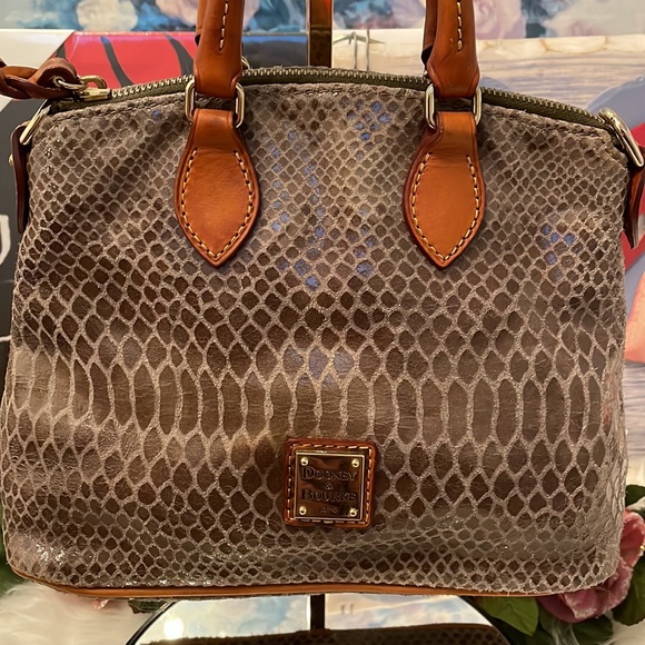 💜Dooney & Burke Vintage Handbag - Picture 4 of 17